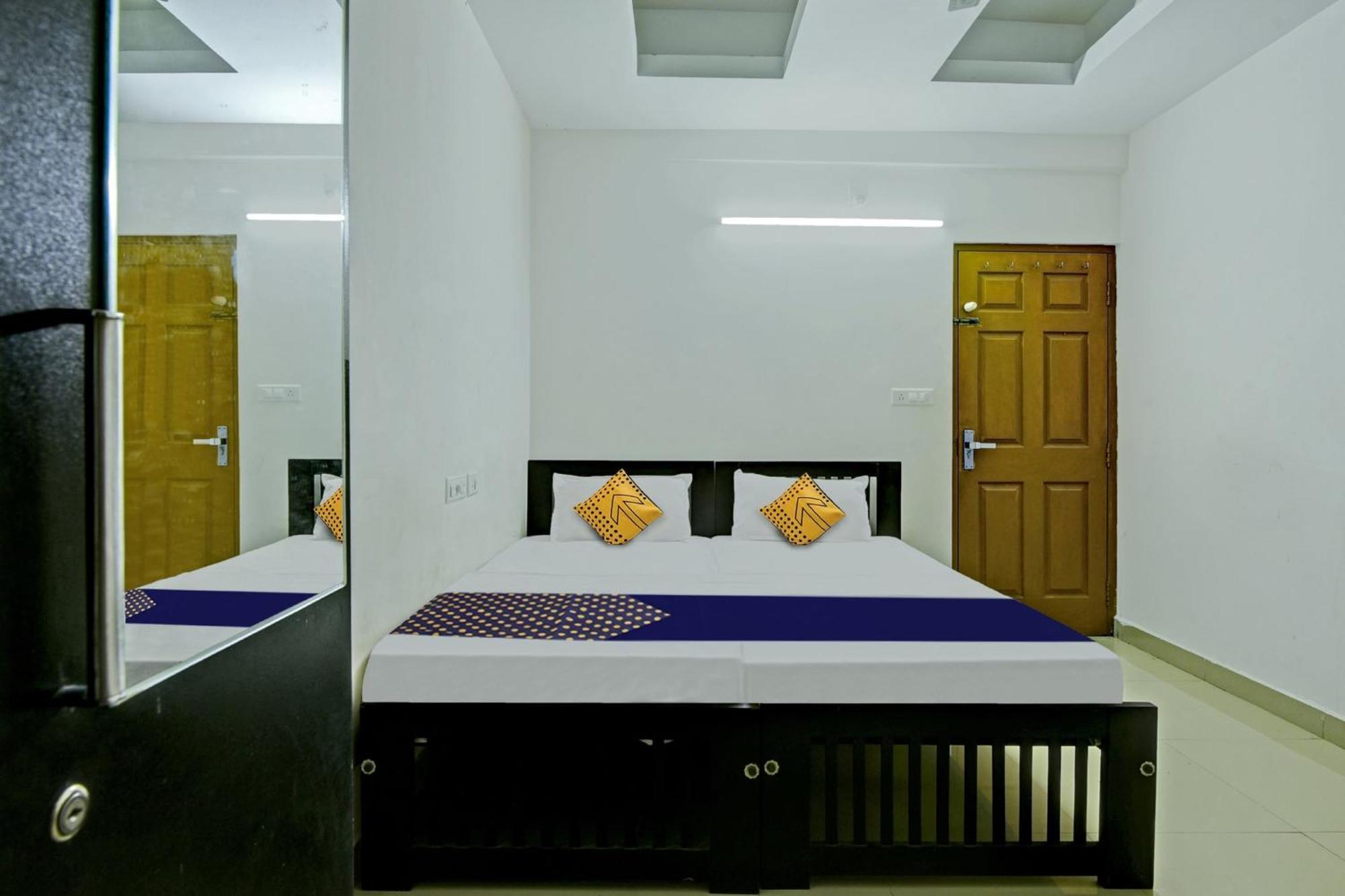 Hotel O Royal Residency Erattupetta Exterior photo